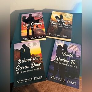 Victoria Staat Book Collection